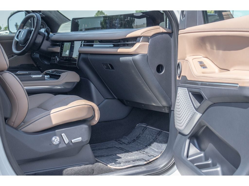 2026 Lincoln Navigator L Black Label