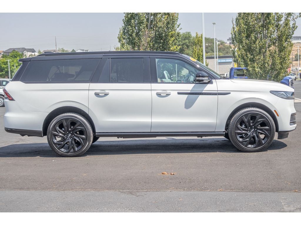 2026 Lincoln Navigator L Black Label