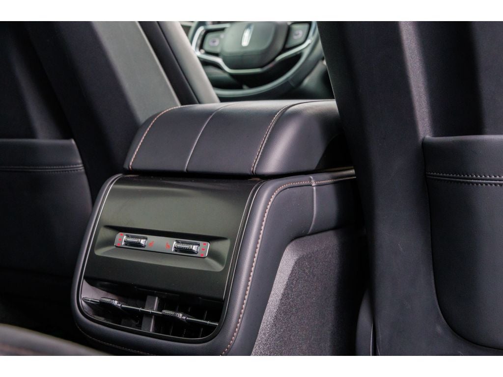 2024 Lincoln Nautilus Reserve