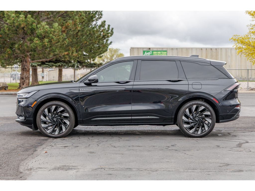 2024 Lincoln Nautilus Reserve