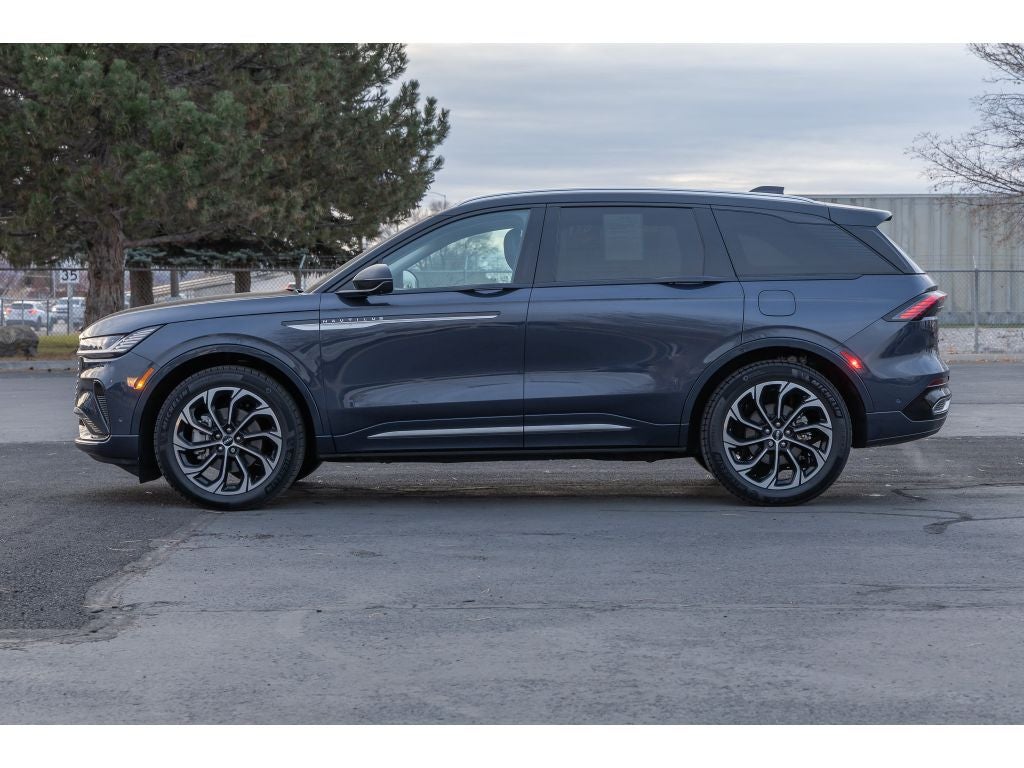 2024 Lincoln Nautilus Reserve