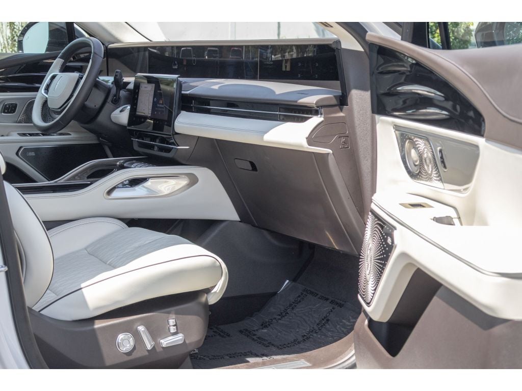 2025 Lincoln Nautilus Black Label