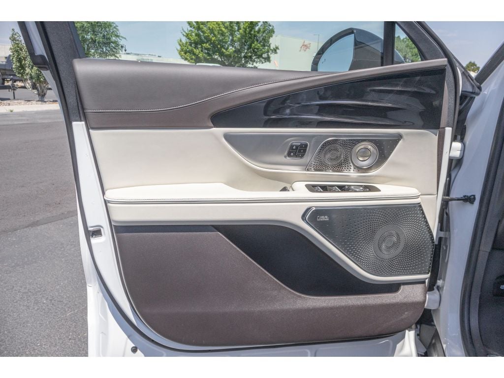 2025 Lincoln Nautilus Black Label