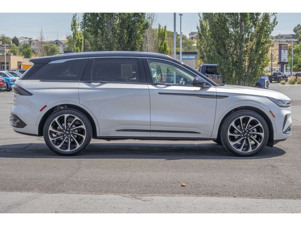 2025 Lincoln Nautilus Black Label
