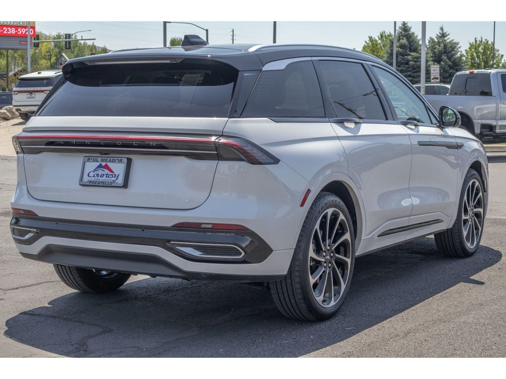 2025 Lincoln Nautilus Black Label