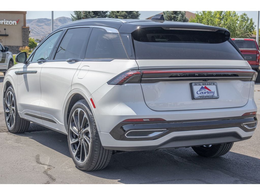 2025 Lincoln Nautilus Black Label