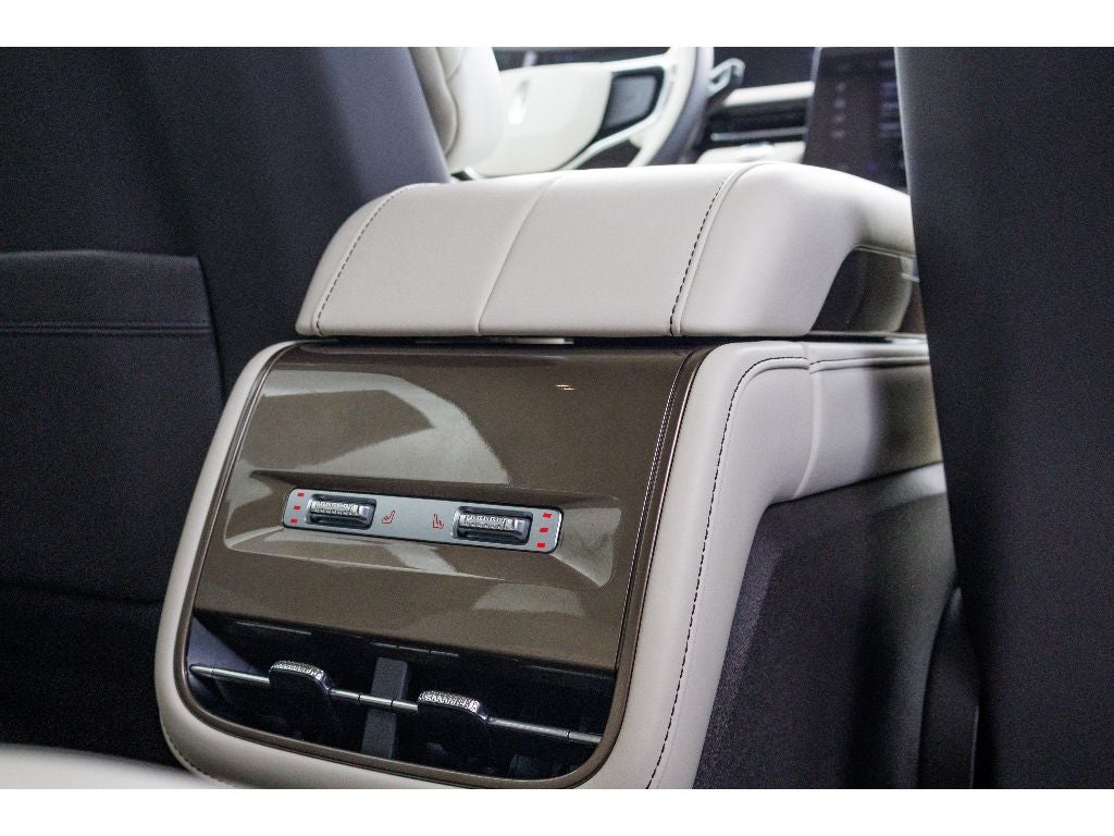 2025 Lincoln Nautilus Black Label