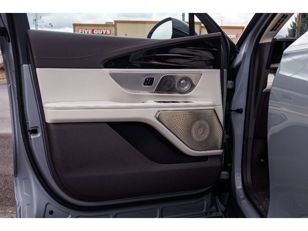 2025 Lincoln Nautilus Black Label