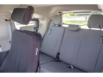 2022 Toyota Sienna XLE BraunAbility Wheel Chair Ramp