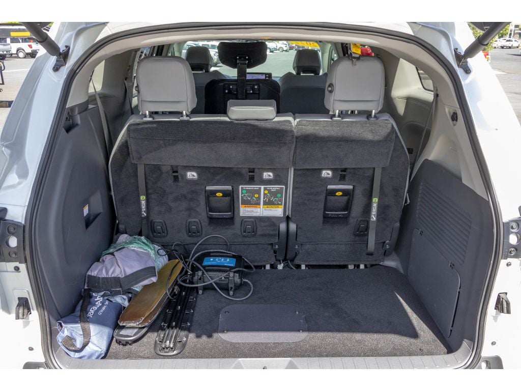 2022 Toyota Sienna XLE BraunAbility Wheel Chair Ramp