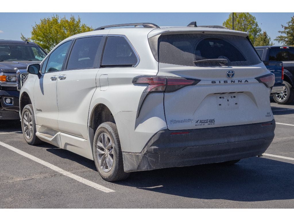 2022 Toyota Sienna XLE BraunAbility Wheel Chair Ramp