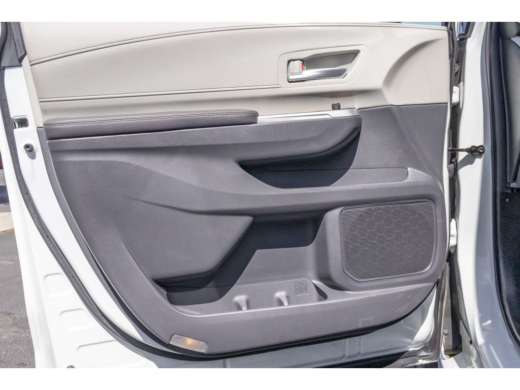 2022 Toyota Sienna XLE BraunAbility Wheel Chair Ramp