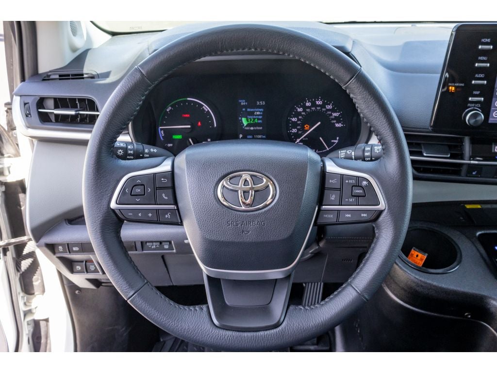 2022 Toyota Sienna XLE BraunAbility Wheel Chair Ramp