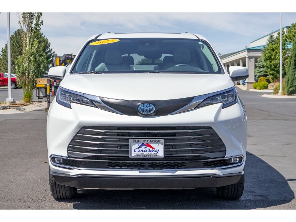 2022 Toyota Sienna XLE BraunAbility Wheel Chair Ramp