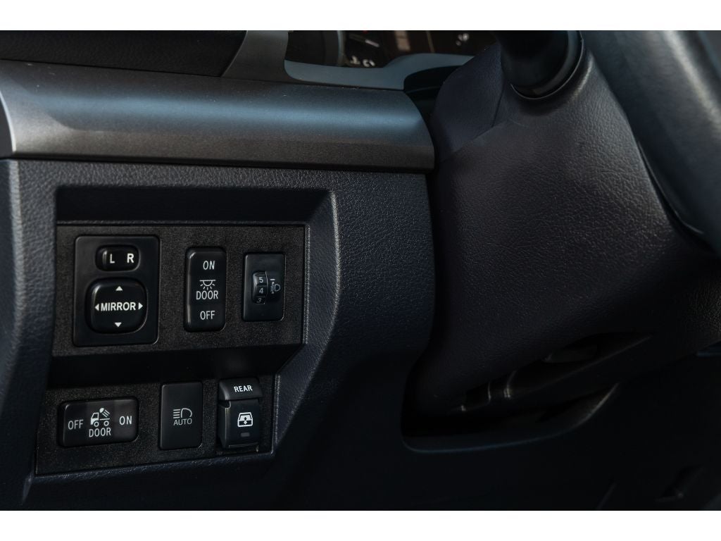 2018 Toyota Tundra SR5