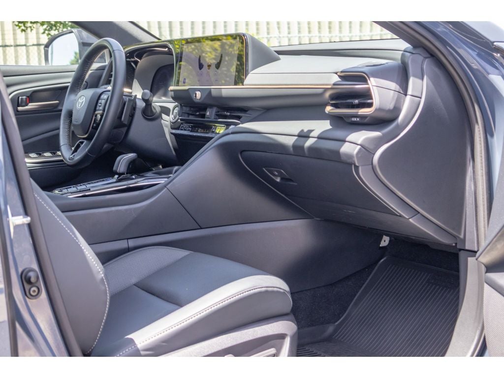 2025 Toyota Crown Signia Signia