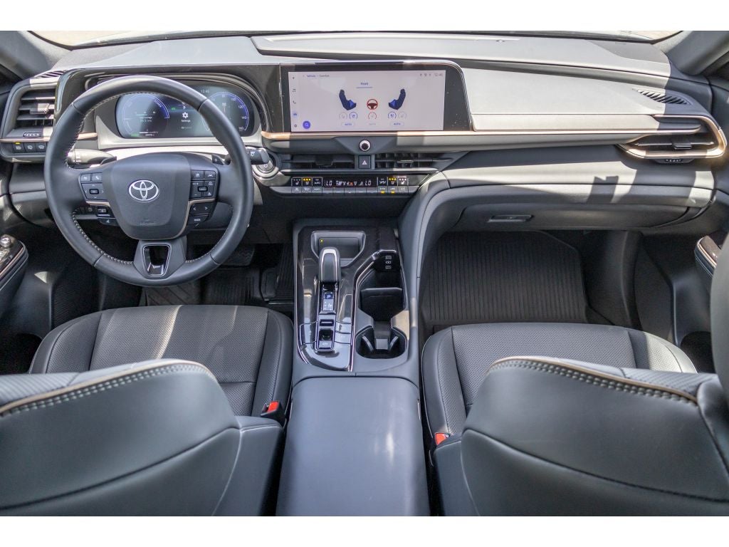 2025 Toyota Crown Signia Signia