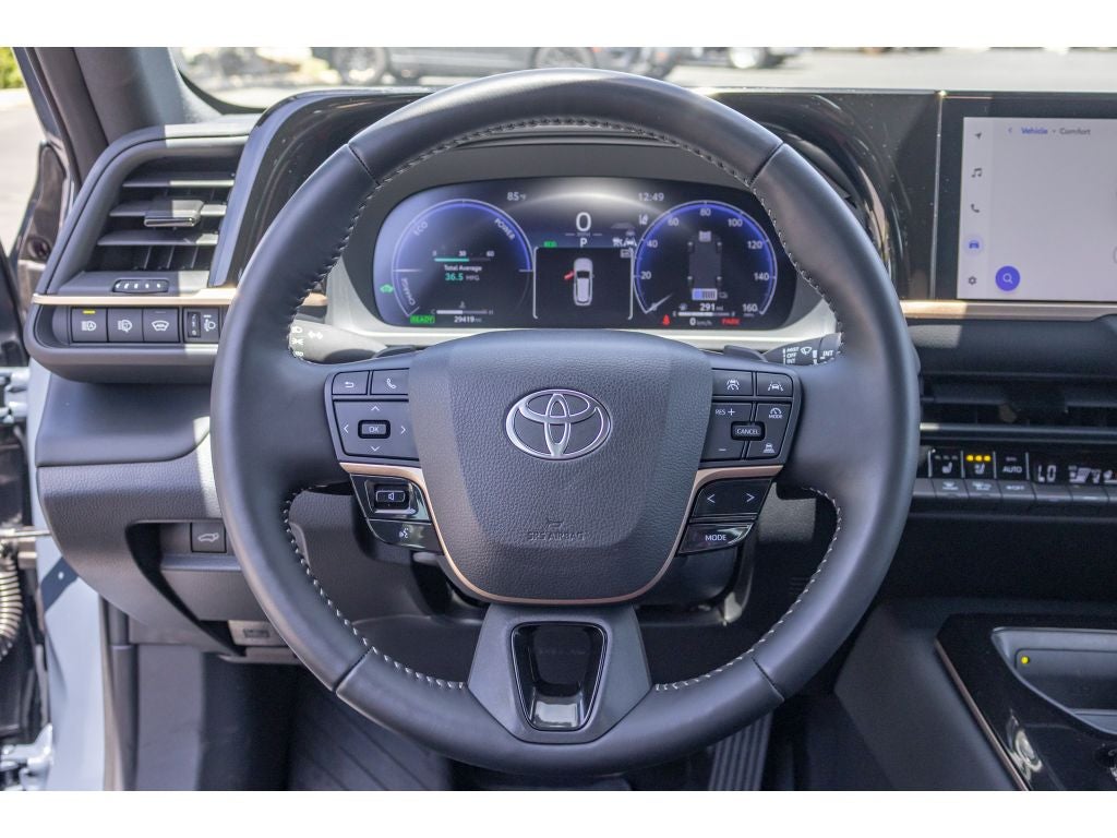 2025 Toyota Crown Signia Signia