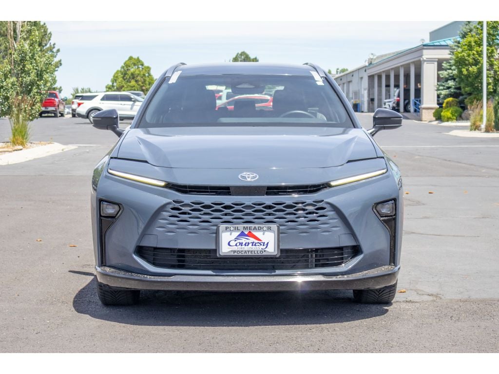 2025 Toyota Crown Signia Signia