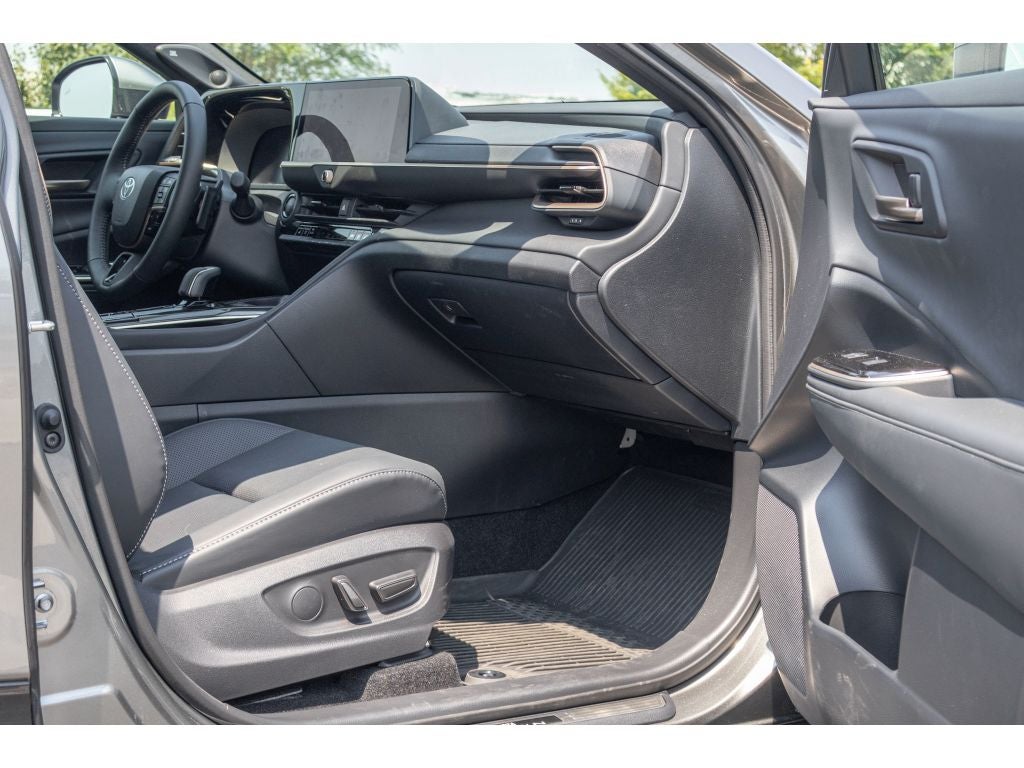 2025 Toyota Crown Platinum