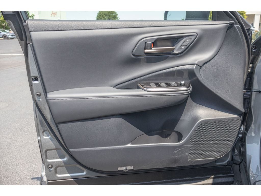 2025 Toyota Crown Platinum