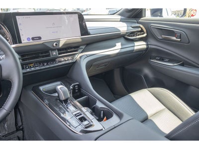 2025 Toyota Crown Platinum