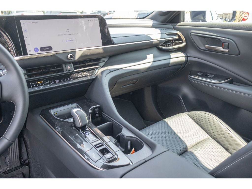 2025 Toyota Crown Platinum