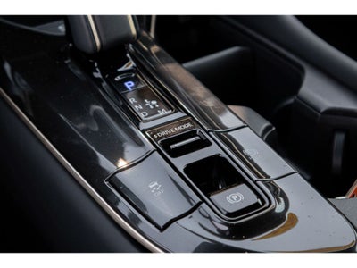 2025 Toyota Crown Platinum