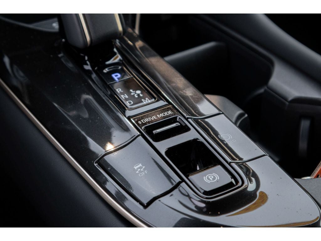 2025 Toyota Crown Platinum