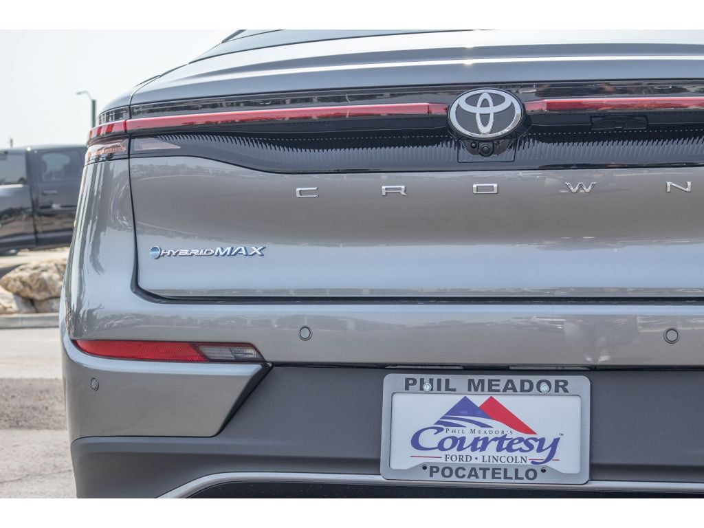2025 Toyota Crown Platinum
