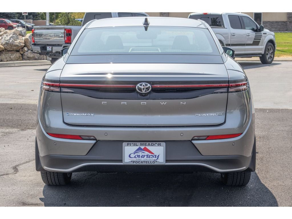 2025 Toyota Crown Platinum