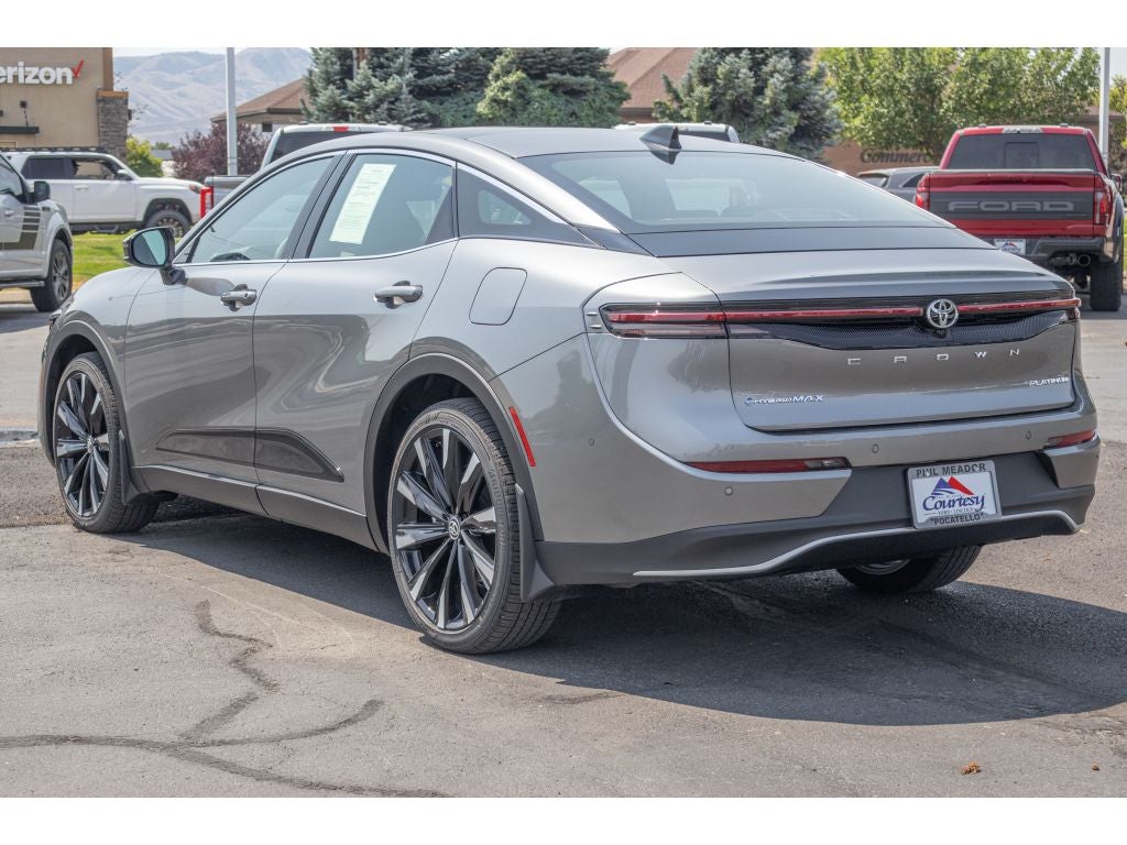 2025 Toyota Crown Platinum