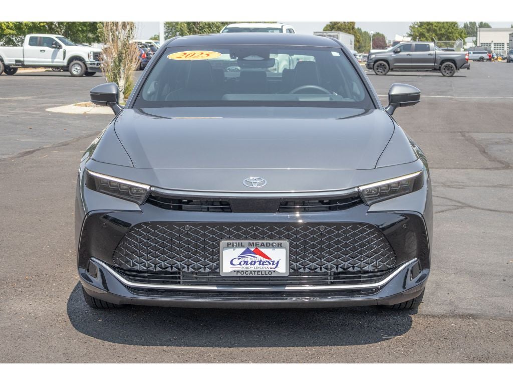 2025 Toyota Crown Platinum