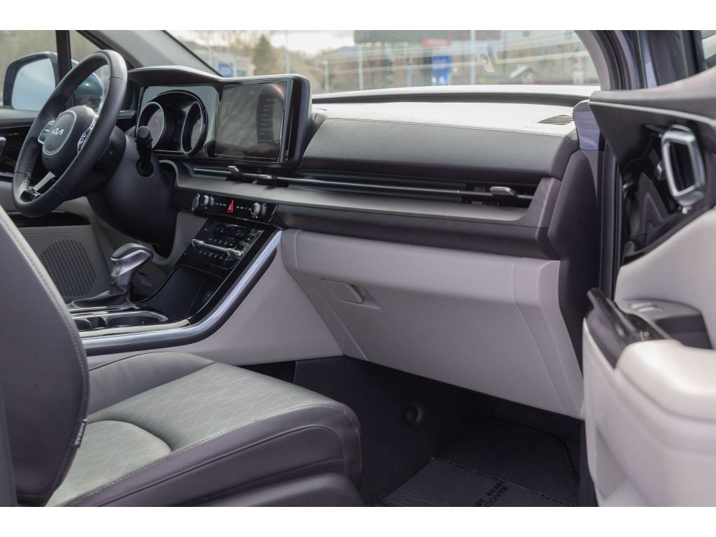 2024 Kia Carnival EX