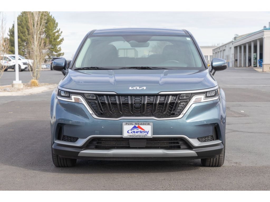 2024 Kia Carnival EX