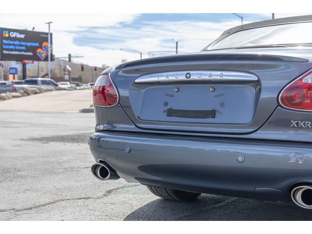 2001 Jaguar XKR Base