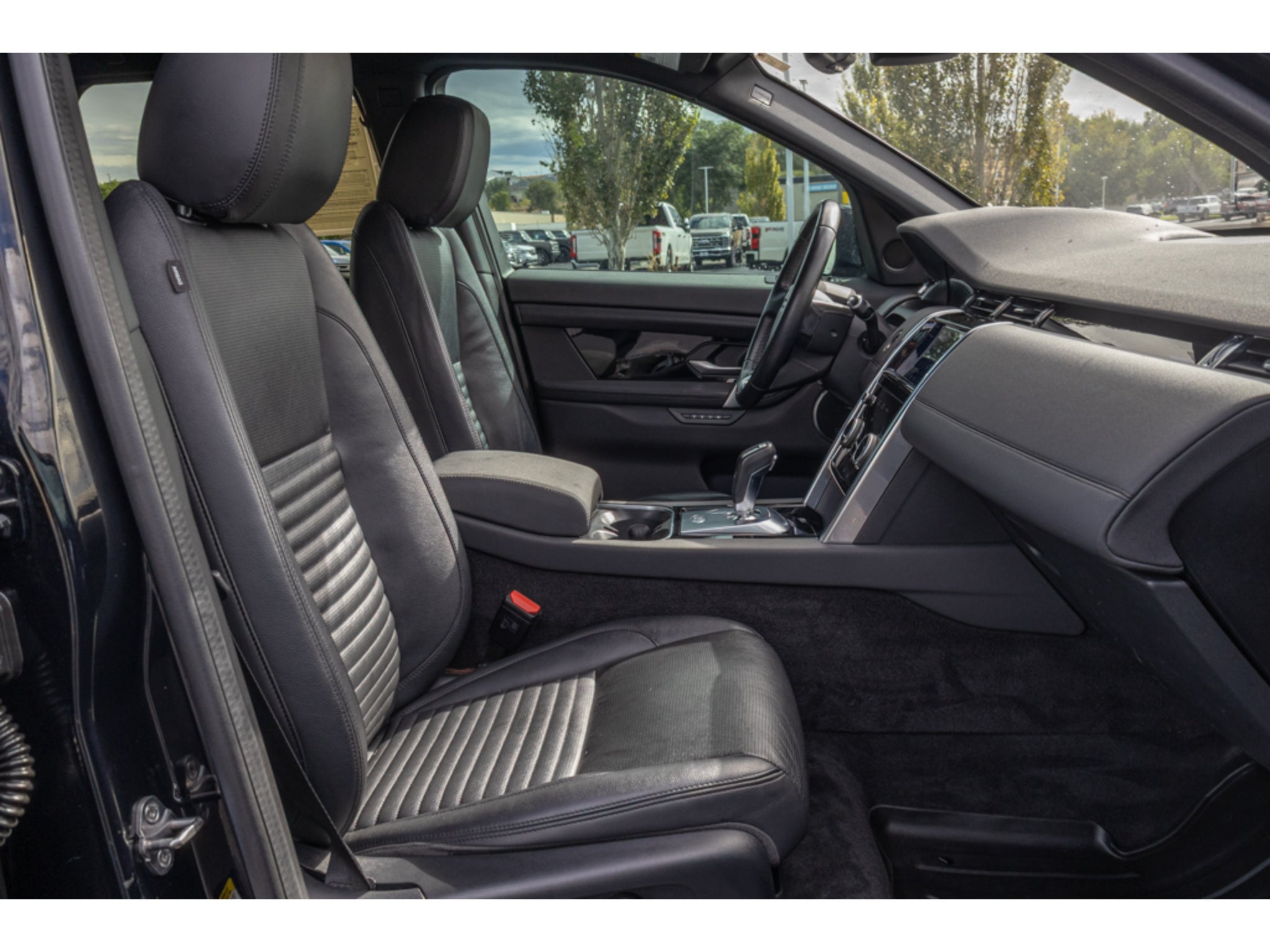2020 Land Rover Discovery Sport SE
