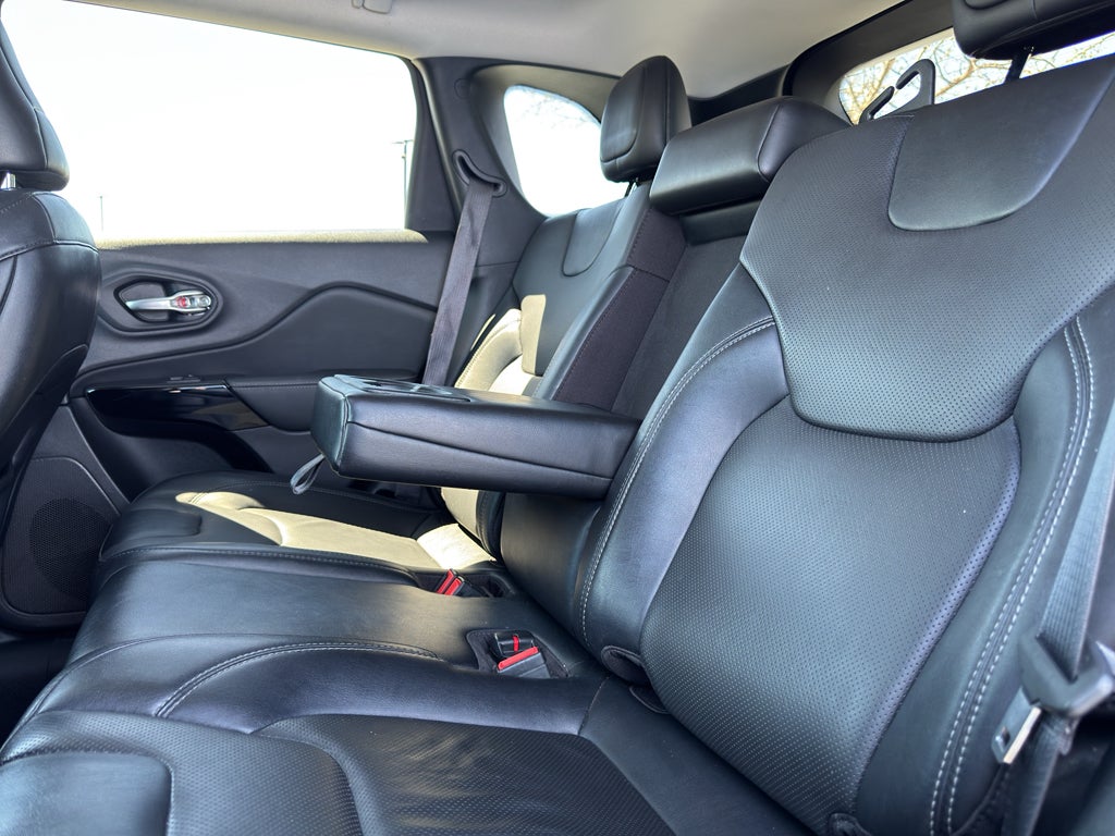 2023 Jeep Cherokee Altitude Lux