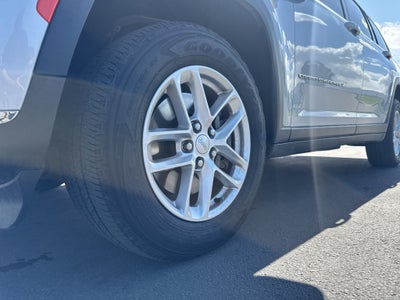 2022 Jeep Grand Cherokee L Laredo