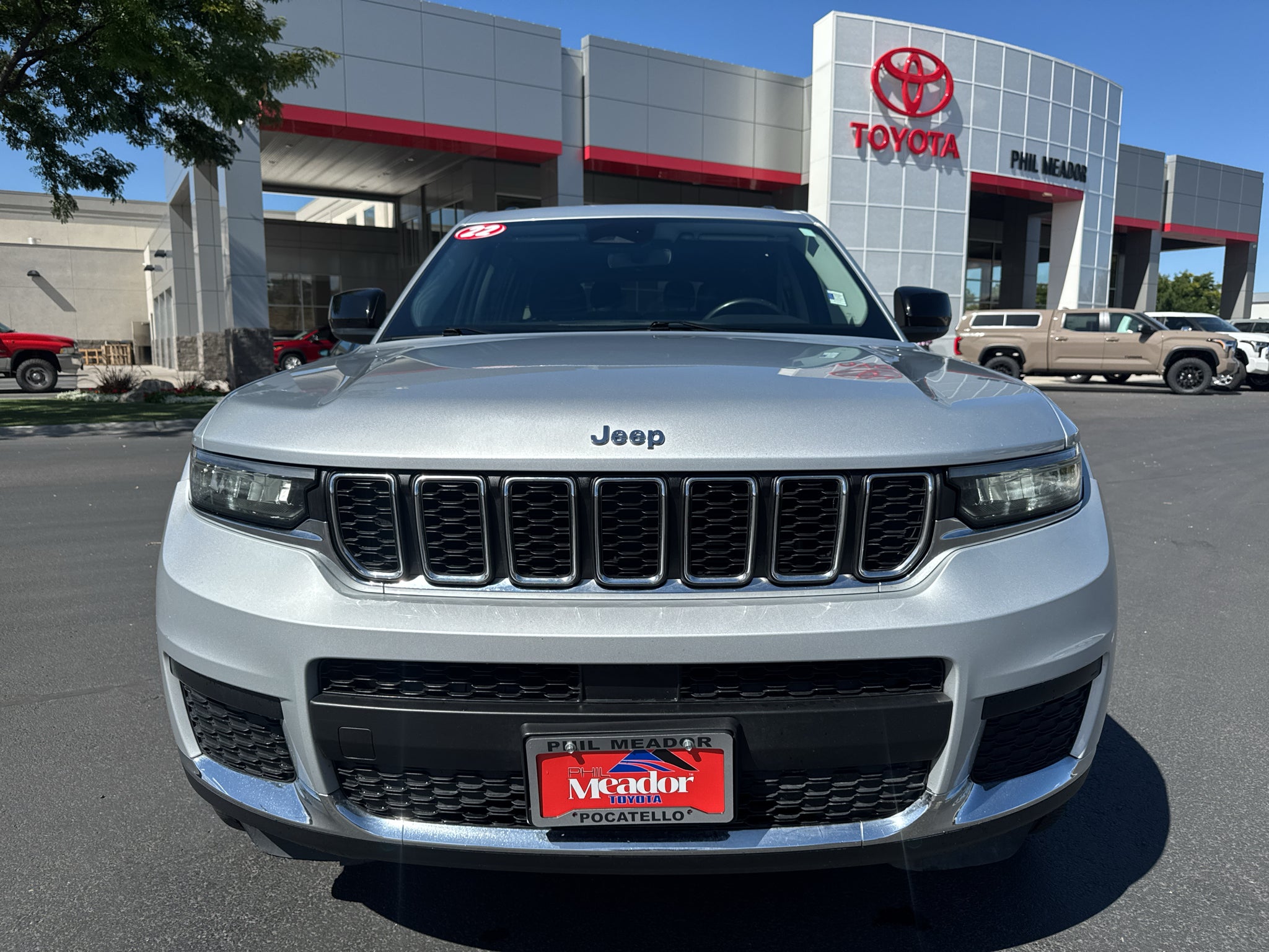2022 Jeep Grand Cherokee L Laredo