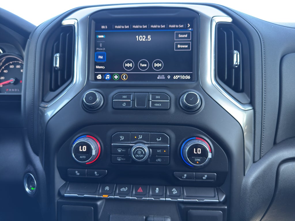 2022 Chevrolet Silverado RST