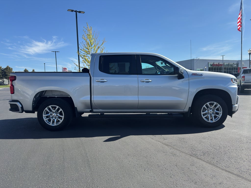 2022 Chevrolet Silverado RST