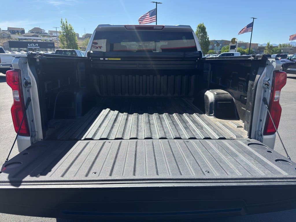2022 Chevrolet Silverado RST
