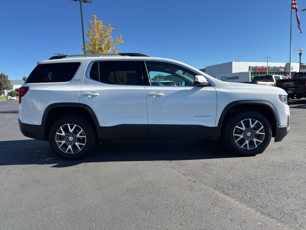 2023 GMC Acadia SLT