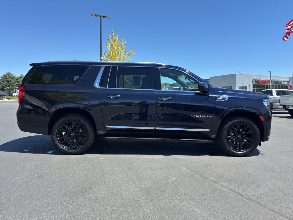 2023 GMC Yukon XL SLT
