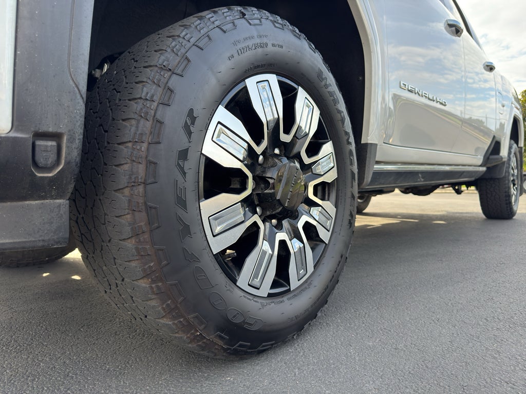 2024 GMC Sierra Denali