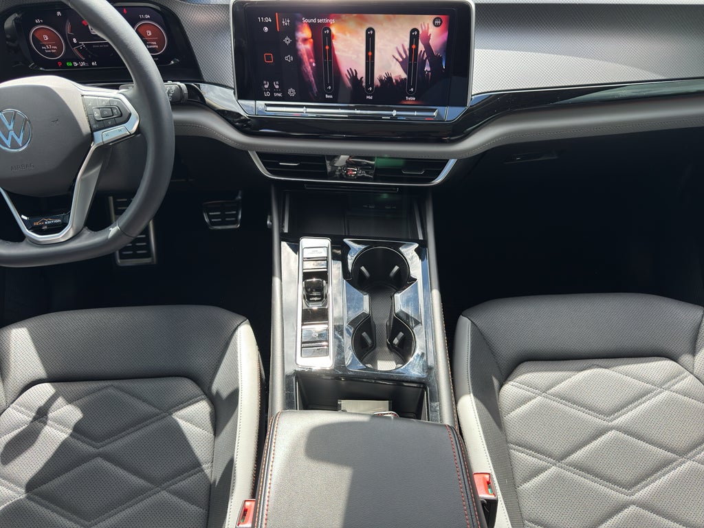 2024 Volkswagen Atlas 2.0T Peak Edition SEL