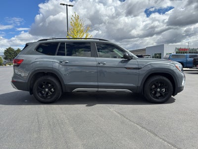 2024 Volkswagen Atlas 2.0T Peak Edition SEL