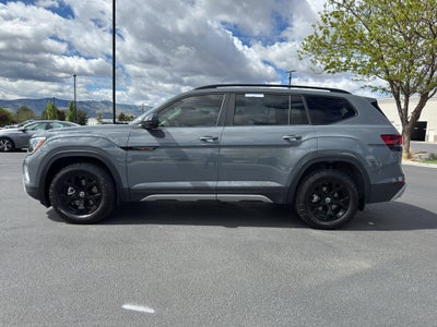 2024 Volkswagen Atlas 2.0T Peak Edition SEL