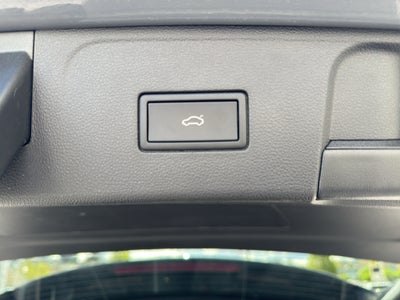 2024 Volkswagen Atlas 2.0T Peak Edition SEL